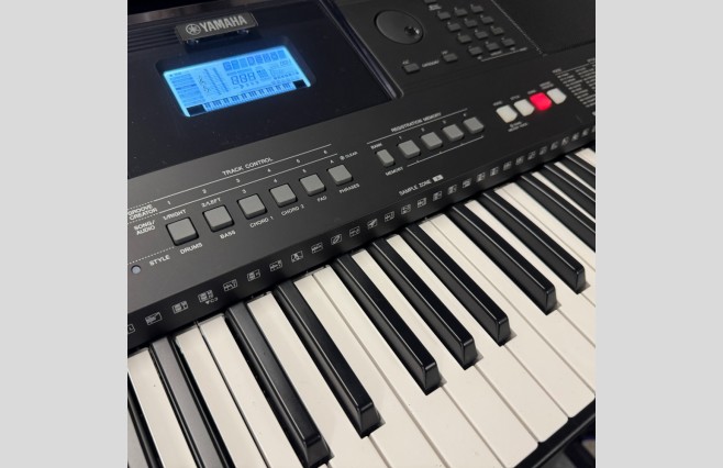 Yamaha PSR-E463 Keyboard, Used (SN:BEYN01197) - Image 7